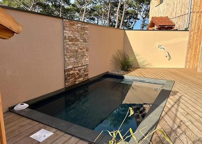 Comfortable With بيت للعطل لاكانو